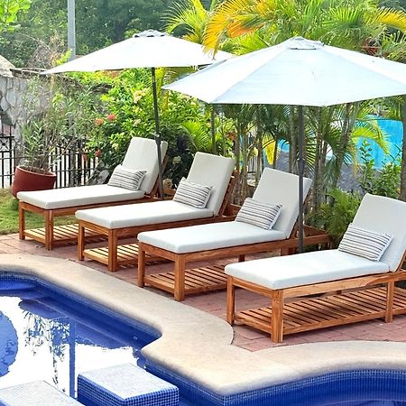 Hotel Villas Ema Zihuatanejo Exterior foto