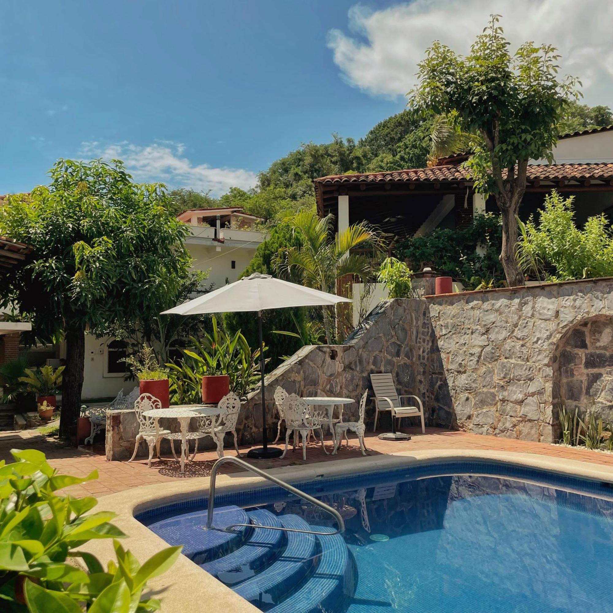 Hotel Villas Ema Zihuatanejo Exterior foto
