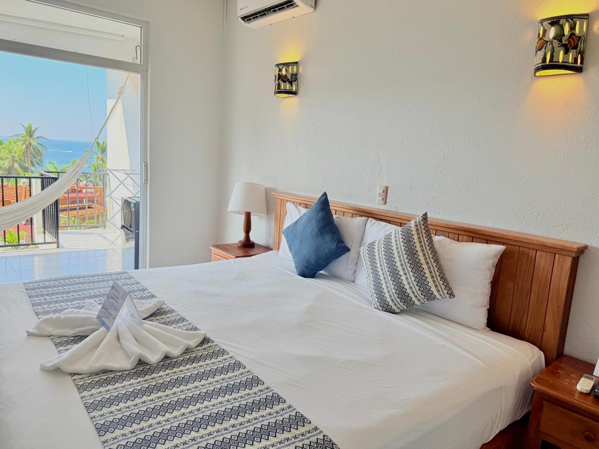 Hotel Villas Ema Zihuatanejo Exterior foto